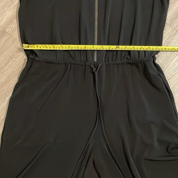 Tahari Women Jumpsuit XL Black Zip Front Sleeveless Contemporary Cocktail Preppy - Picture 12 of 17